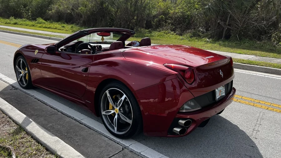 2014 Ferrari California - Image 5 of 8
