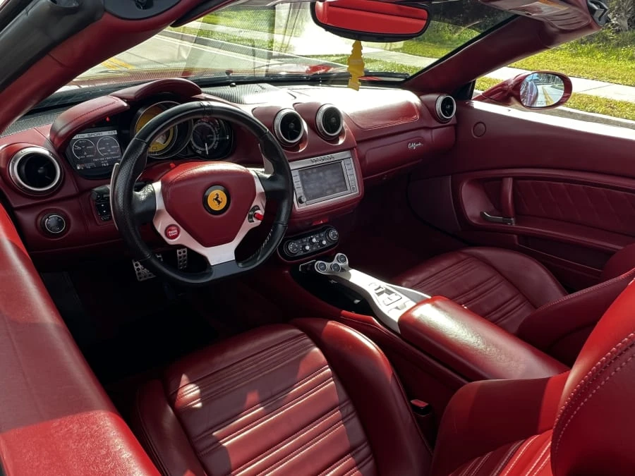 2014 Ferrari California - Image 6 of 8