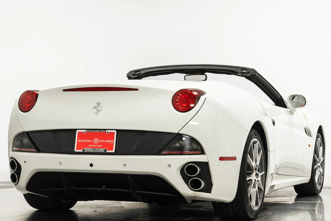 2014 Ferrari California - Image 9 of 12