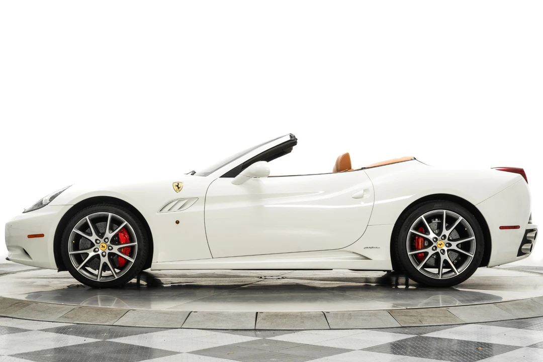 2014 Ferrari California - Image 6 of 21