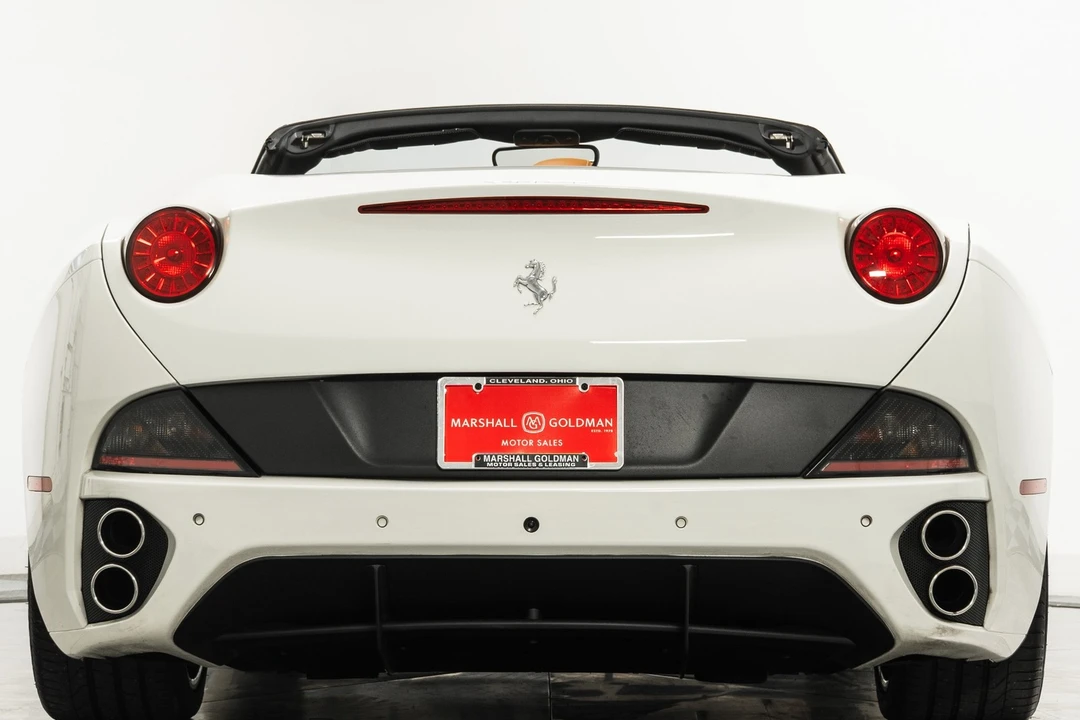 2014 Ferrari California - Image 8 of 21