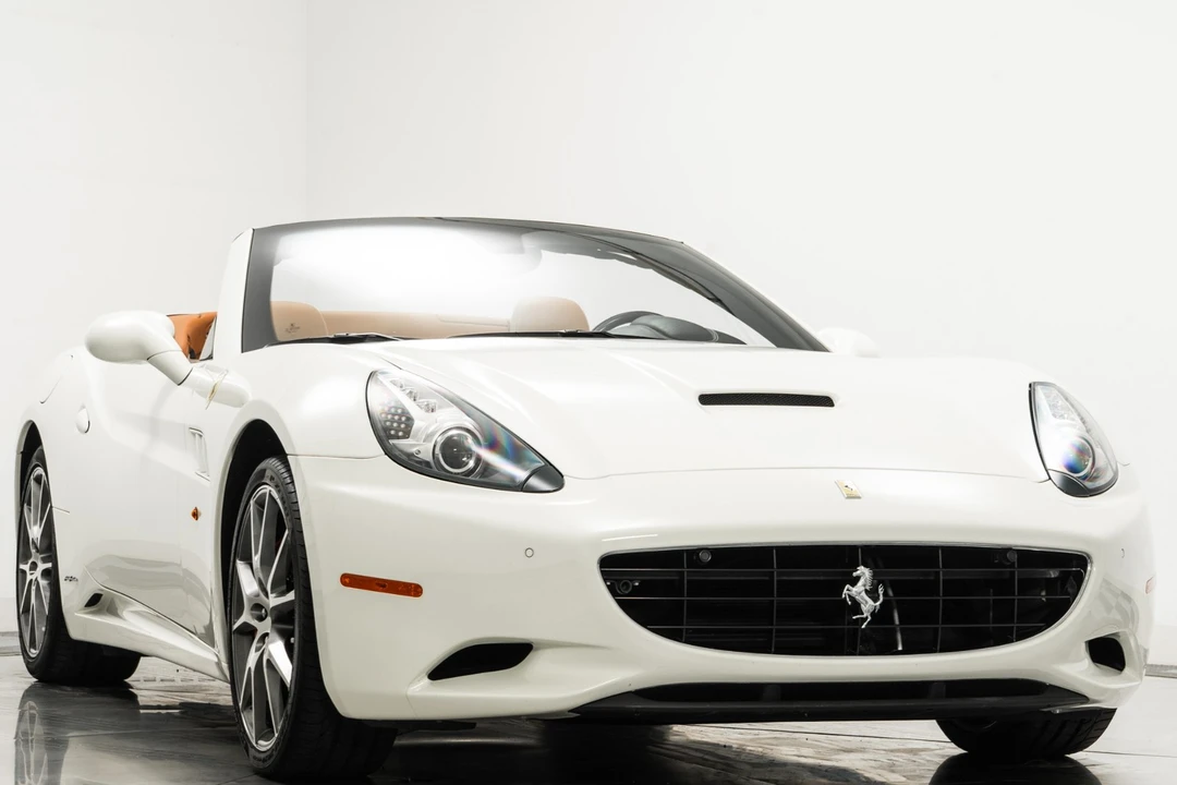 2014 Ferrari California - Image 3 of 21