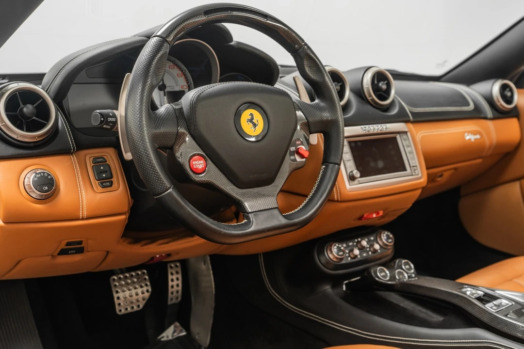 2014 Ferrari California - Image 13 of 21