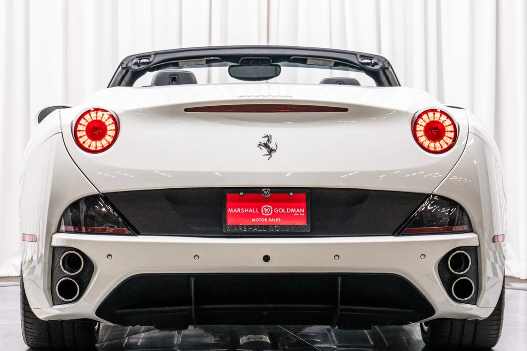 2014 Ferrari California - Image 8 of 12
