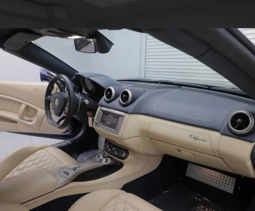 2014 Ferrari California - Image 7 of 10