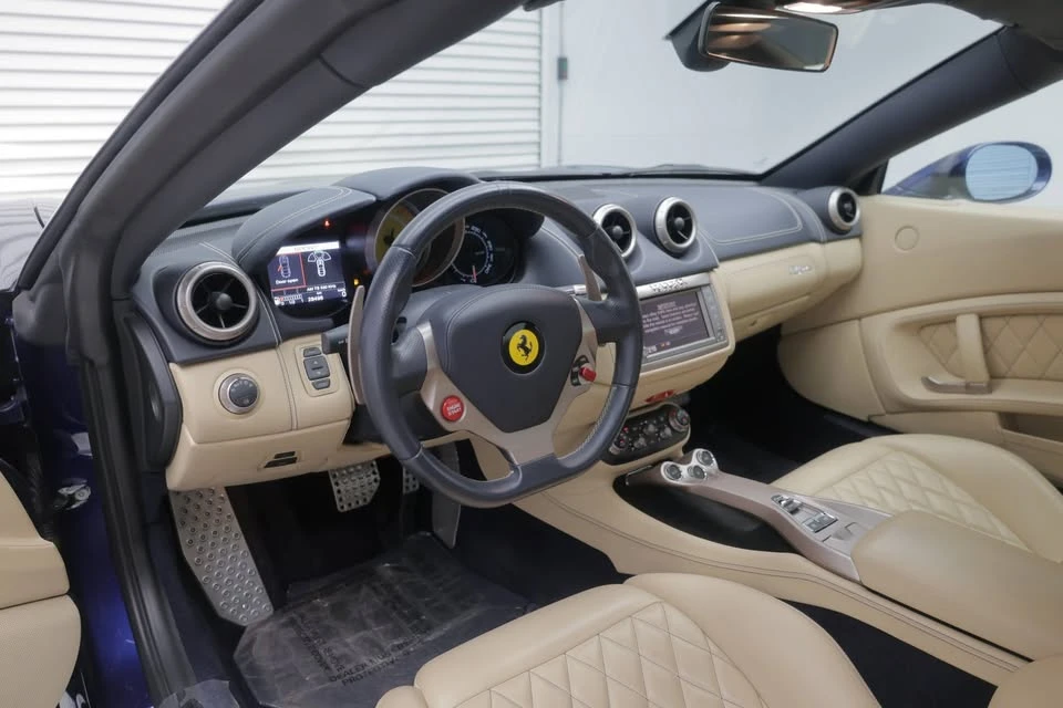 2014 Ferrari California - Image 6 of 7