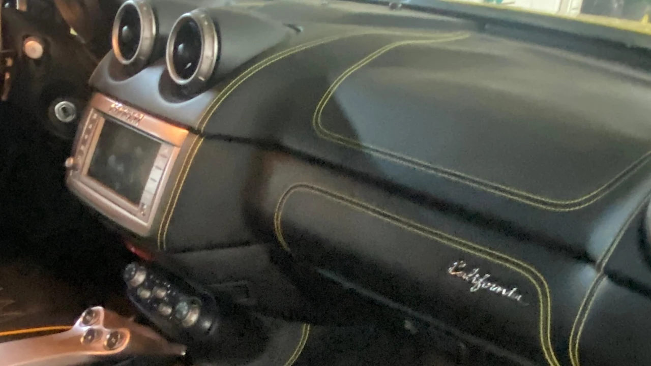 2014 Ferrari California - Image 6 of 8