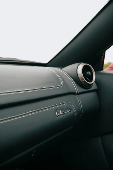 2014 Ferrari California - Image 17 of 20