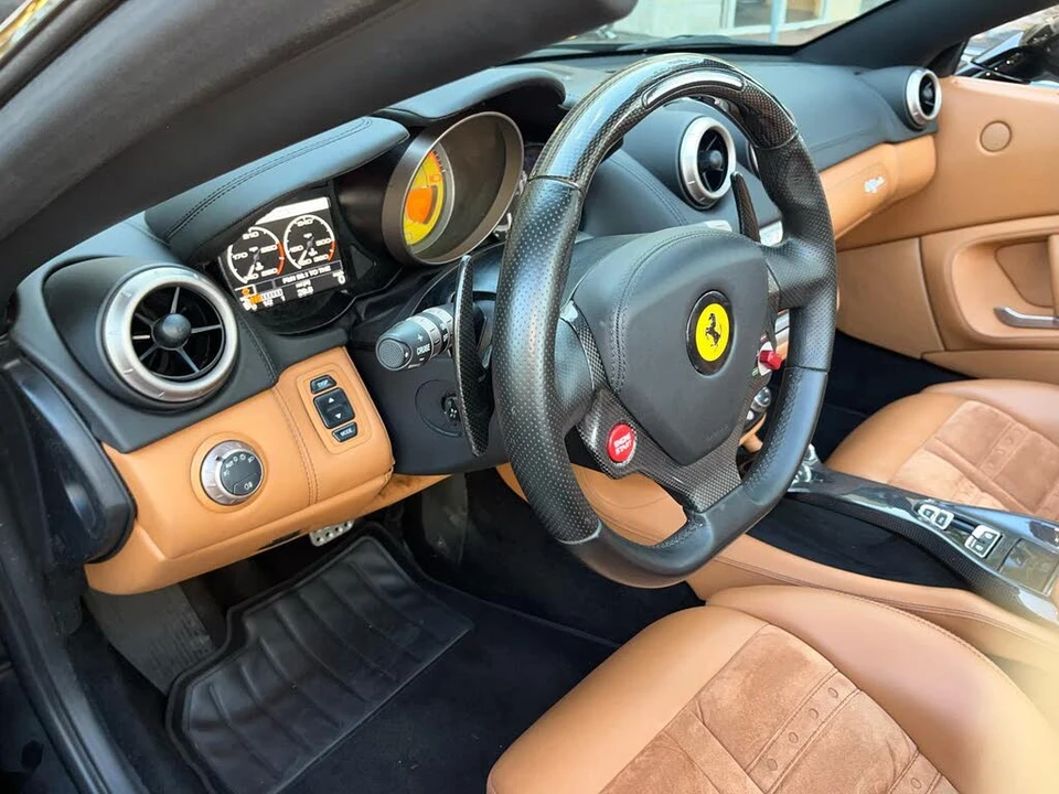 2014 Ferrari California - Image 28 of 31