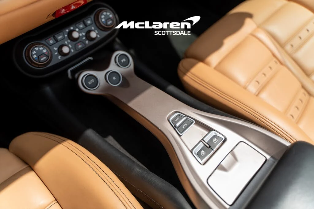 2014 Ferrari California - Image 18 of 31