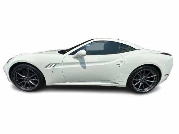 2014 Ferrari California - Image 2 of 31