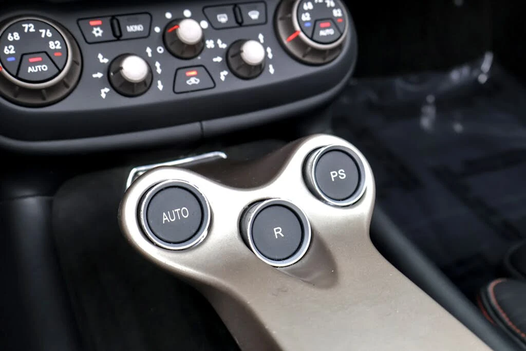 2014 Ferrari California - Image 17 of 31