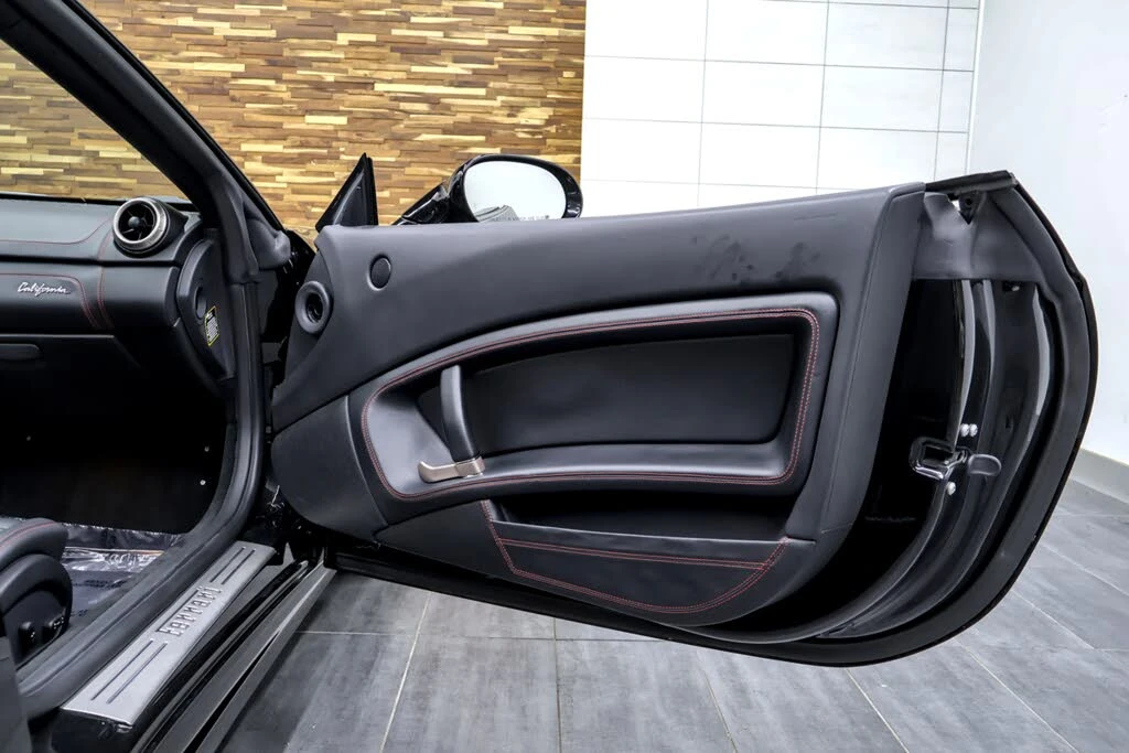 2014 Ferrari California - Image 28 of 31