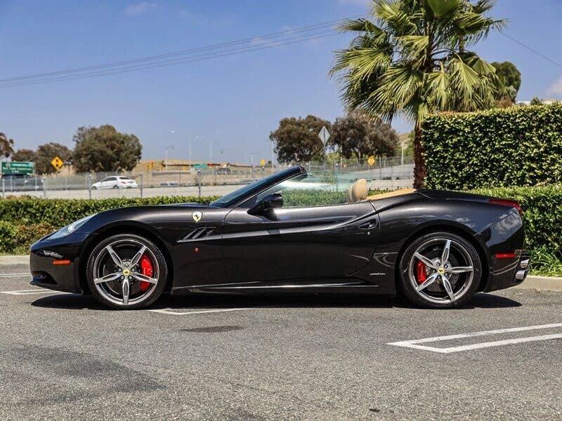 2014 Ferrari California - Image 4 of 31
