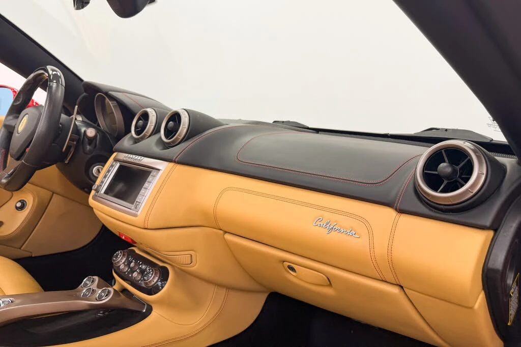 2014 Ferrari California - Image 14 of 31