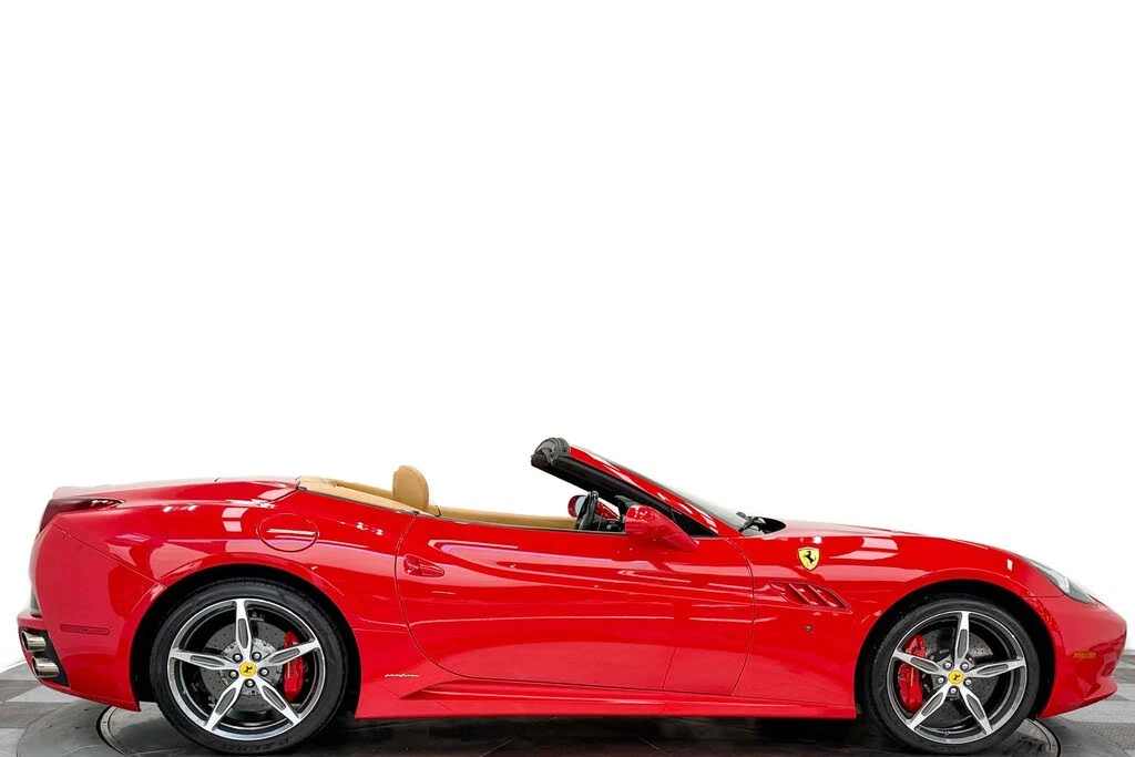 2014 Ferrari California - Image 2 of 31