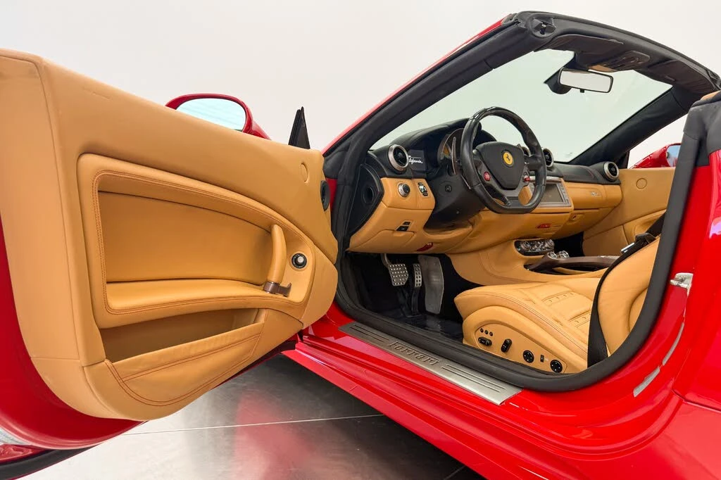 2014 Ferrari California - Image 22 of 31