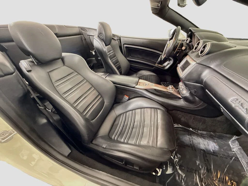 2014 Ferrari California - Image 26 of 30