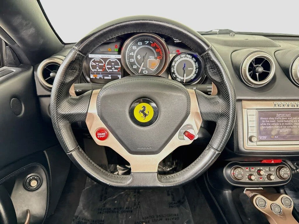 2014 Ferrari California - Image 11 of 30