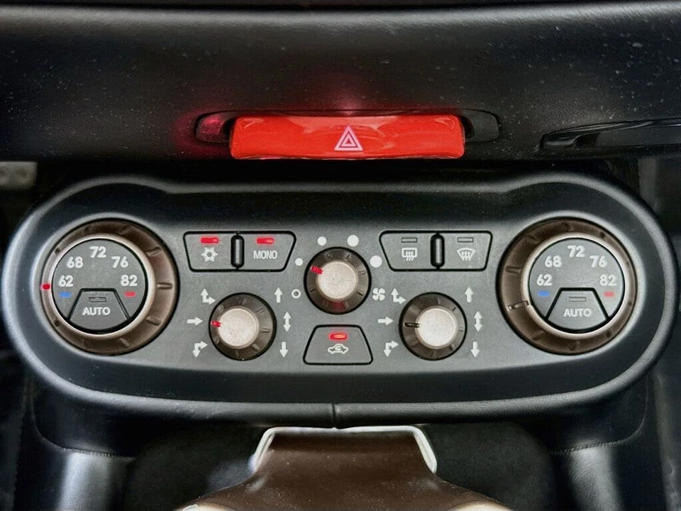2014 Ferrari California - Image 16 of 30