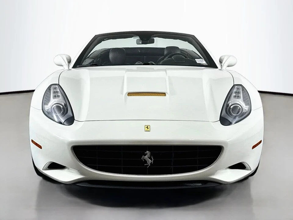 2014 Ferrari California - Image 2 of 30