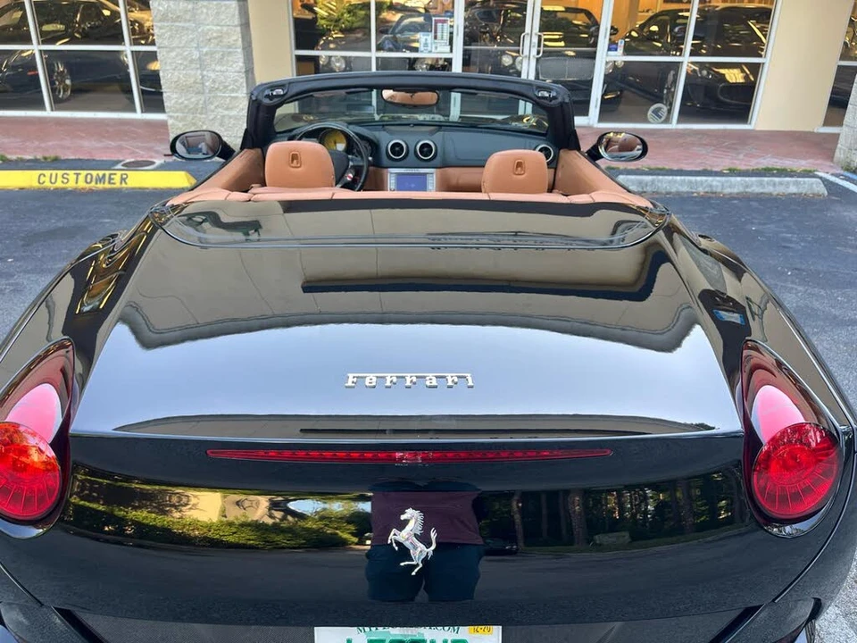 2014 Ferrari California - Image 7 of 31