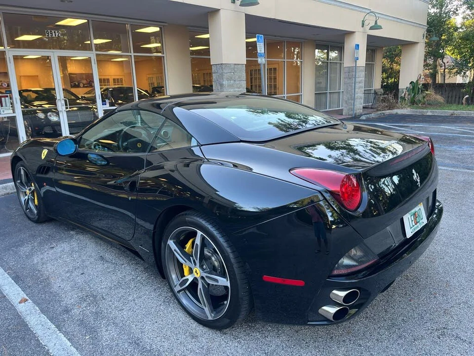 2014 Ferrari California - Image 21 of 31