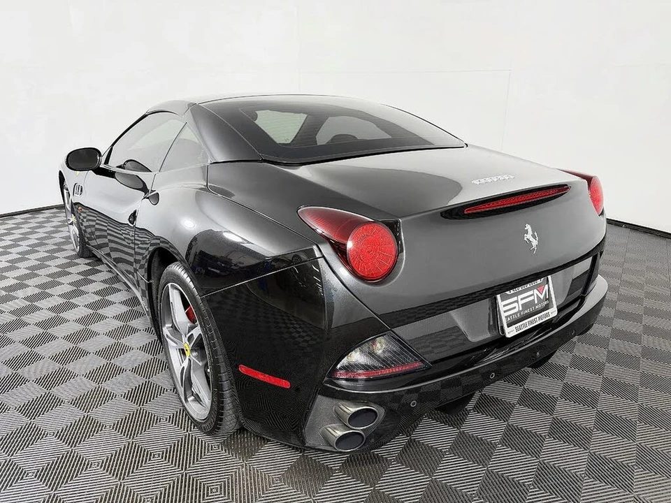2014 Ferrari California - Image 16 of 31