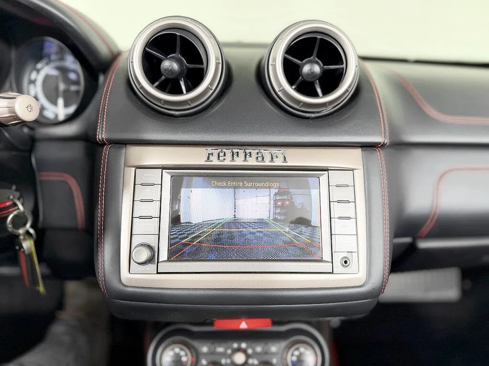 2014 Ferrari California - Image 27 of 31