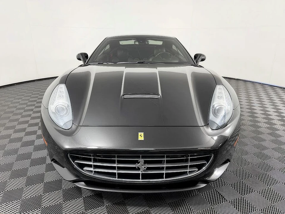 2014 Ferrari California - Image 4 of 31