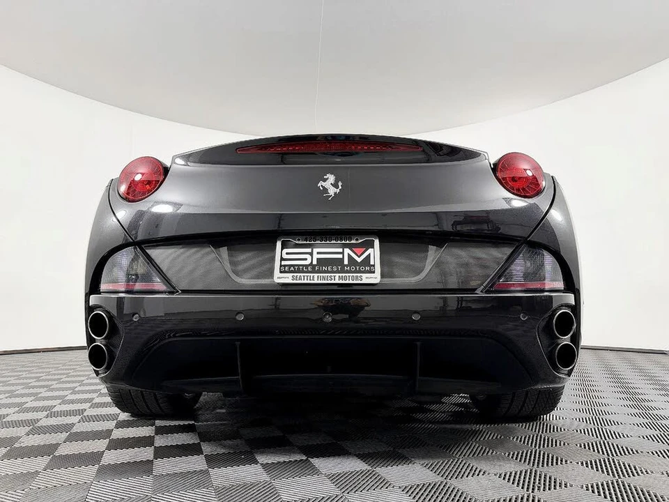 2014 Ferrari California - Image 11 of 31