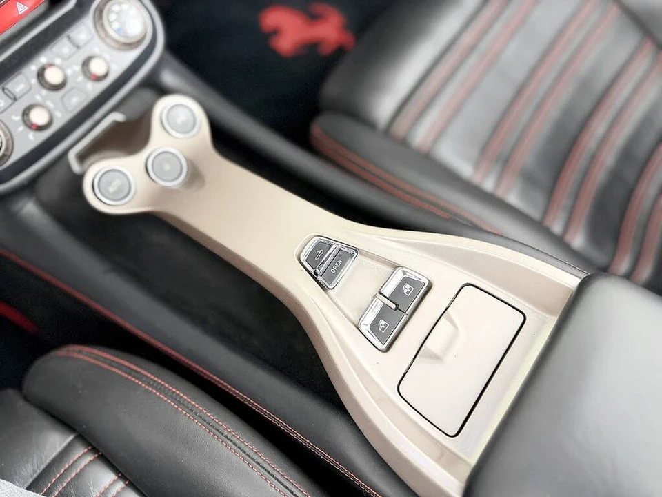 2014 Ferrari California - Image 31 of 31