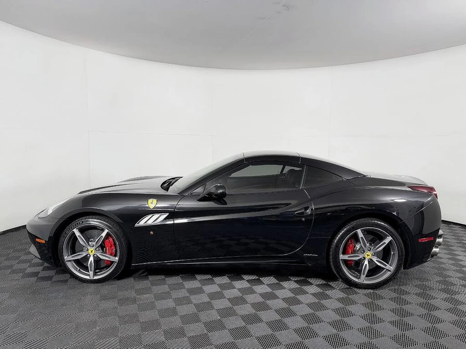 2014 Ferrari California - Image 18 of 31