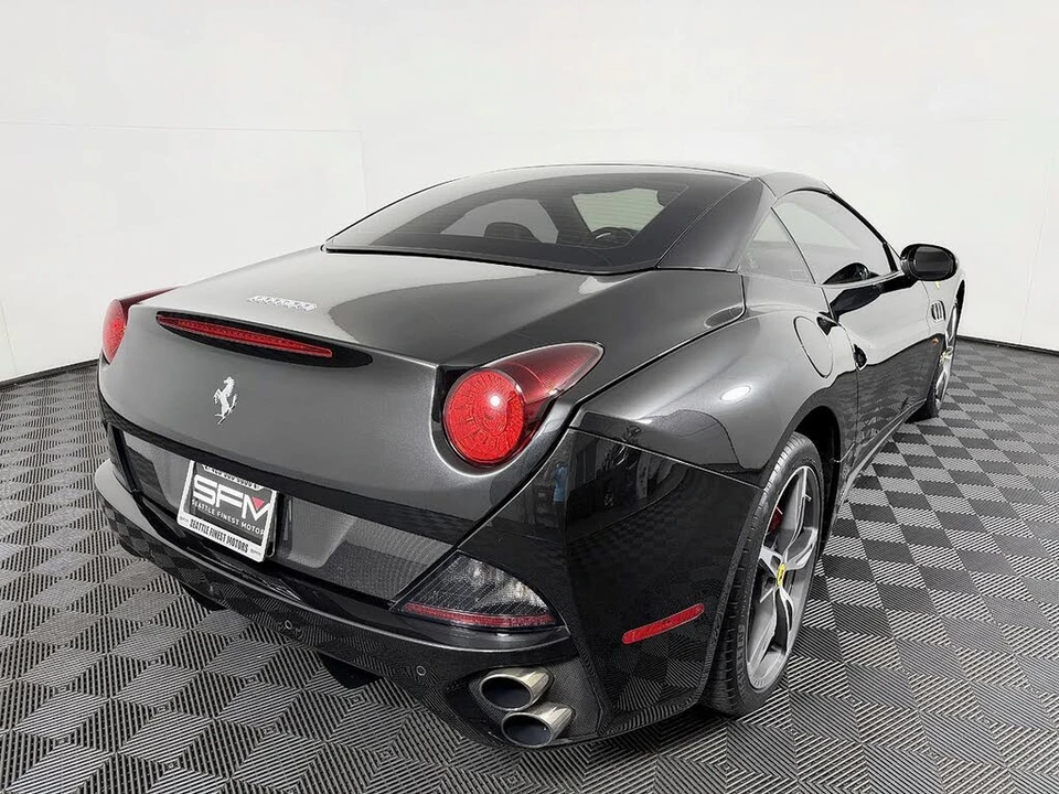 2014 Ferrari California - Image 9 of 31