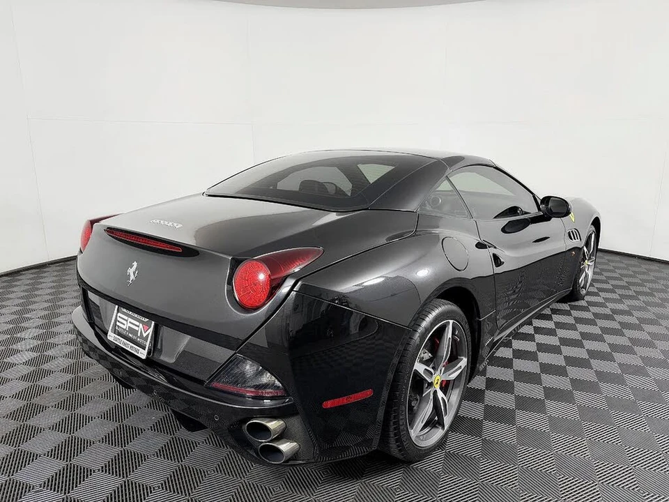 2014 Ferrari California - Image 8 of 31