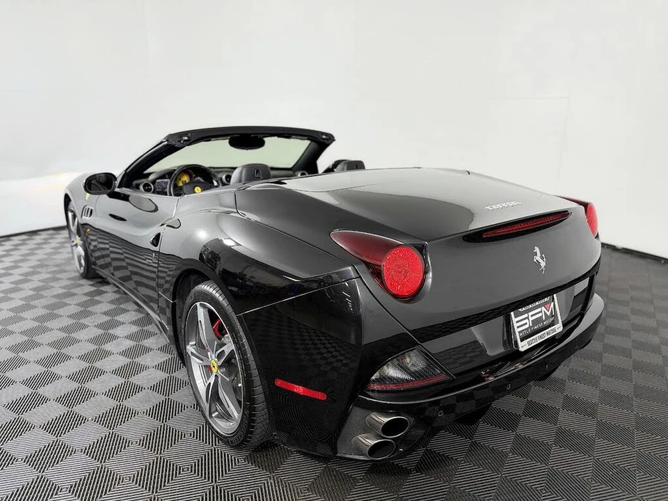 2014 Ferrari California - Image 23 of 31