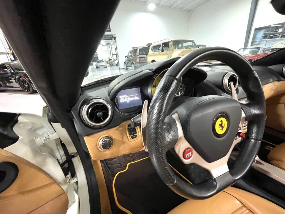 2014 Ferrari California - Image 25 of 31