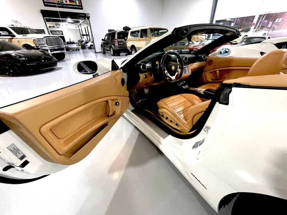 2014 Ferrari California - Image 22 of 31
