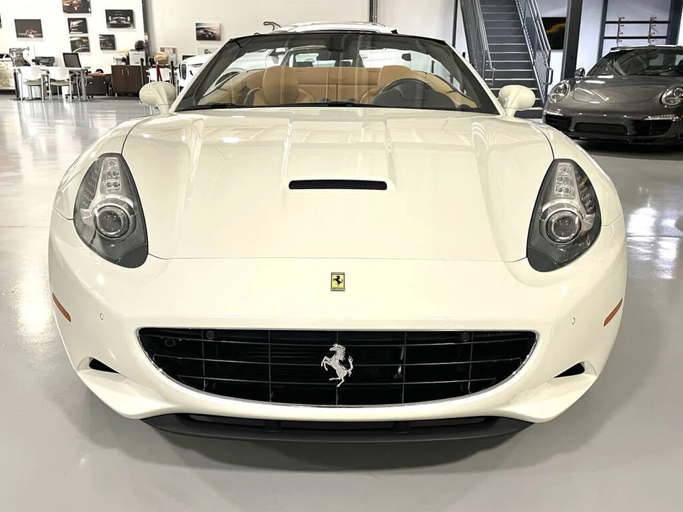 2014 Ferrari California - Image 19 of 31