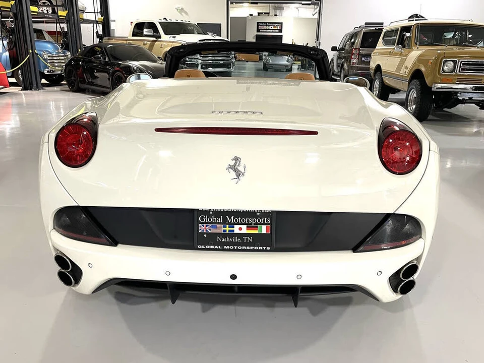 2014 Ferrari California - Image 10 of 31