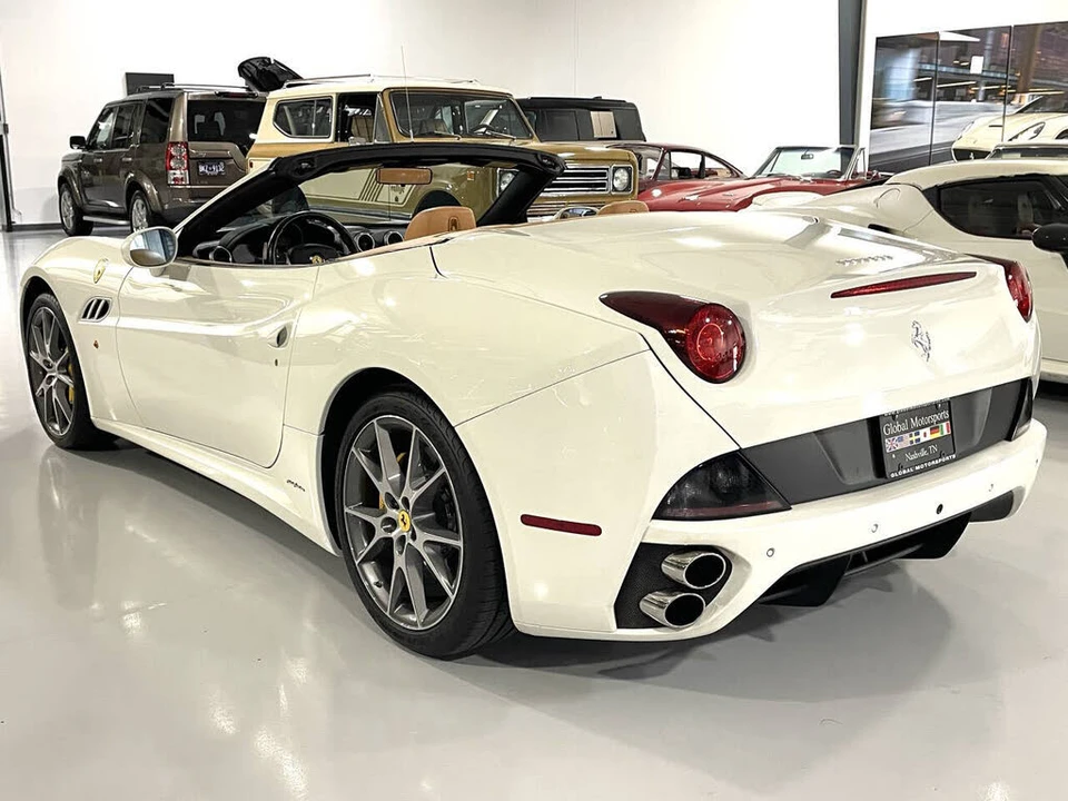 2014 Ferrari California - Image 12 of 31