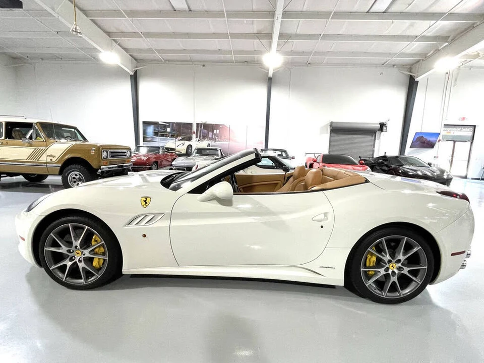 2014 Ferrari California - Image 15 of 31