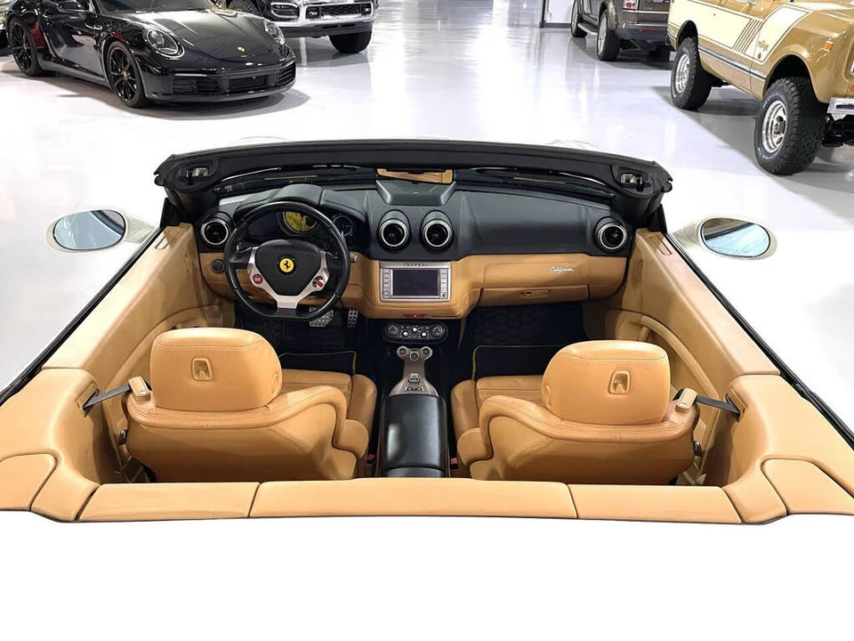 2014 Ferrari California - Image 11 of 31