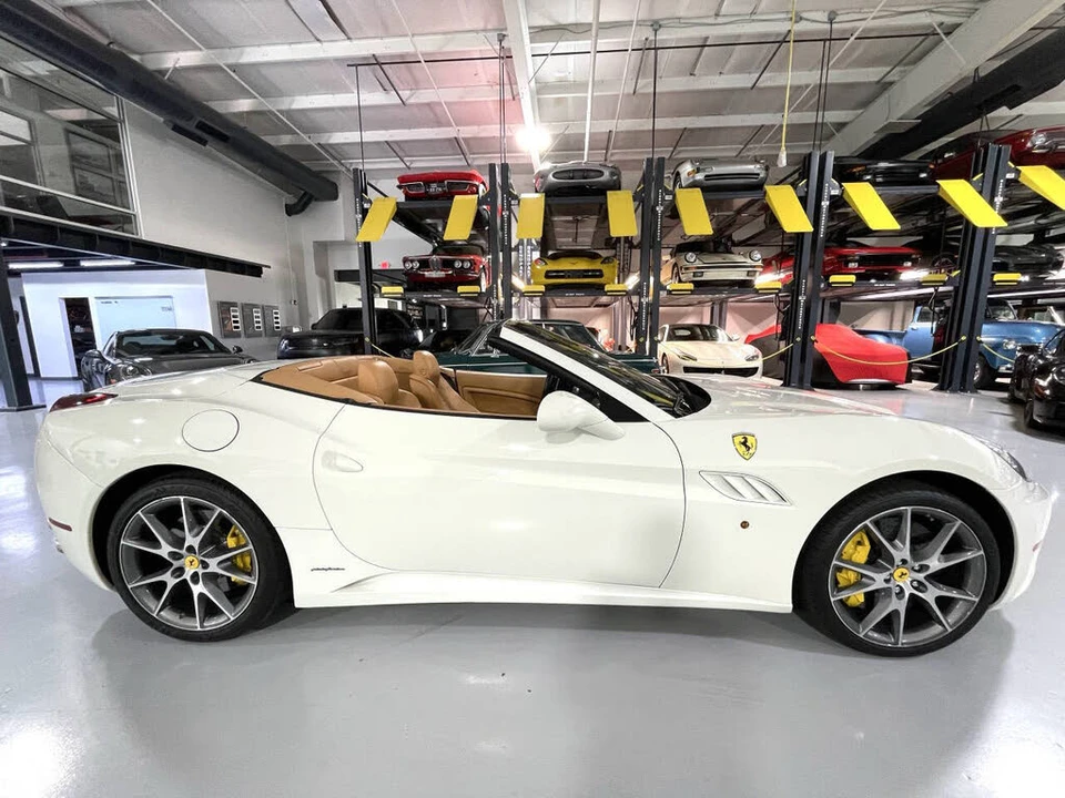 2014 Ferrari California - Image 4 of 31