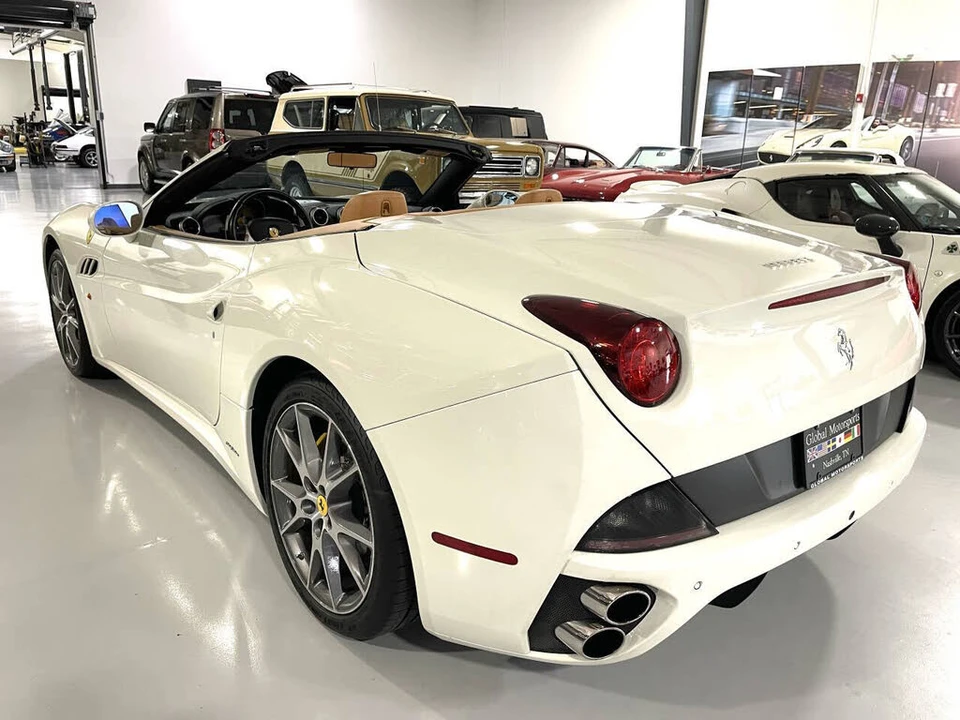 2014 Ferrari California - Image 13 of 31