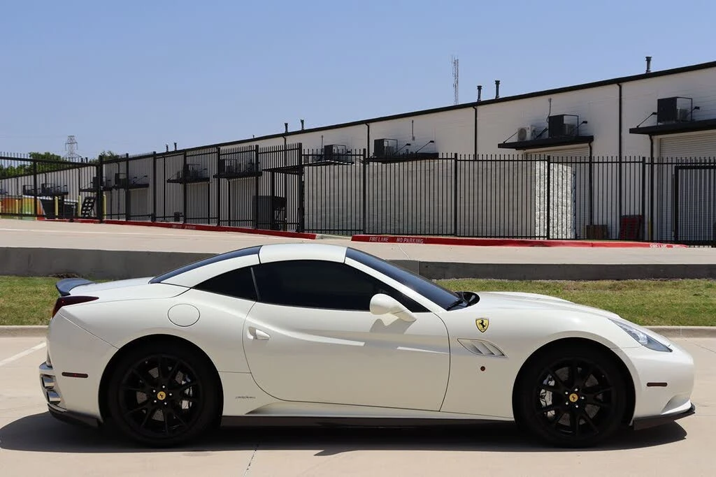 2014 Ferrari California - Image 11 of 31