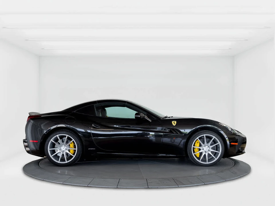 2014 Ferrari California - Image 6 of 6