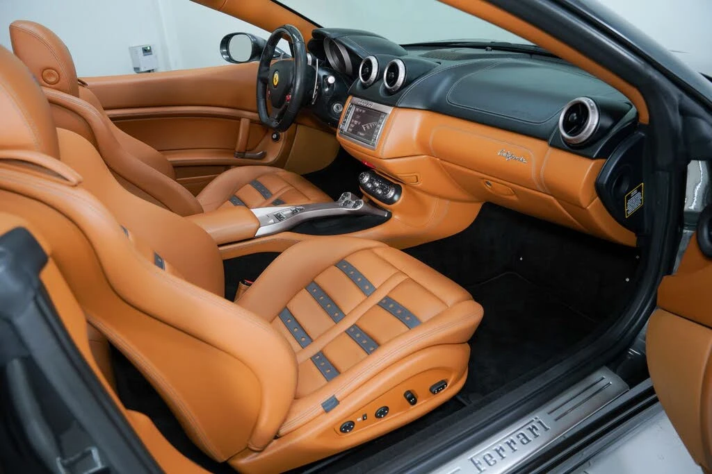 2014 Ferrari California - Image 2 of 31