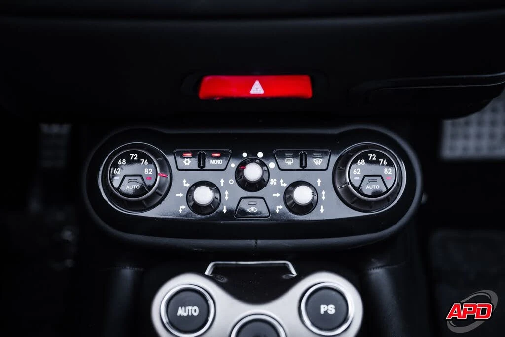 2014 Ferrari California - Image 16 of 31