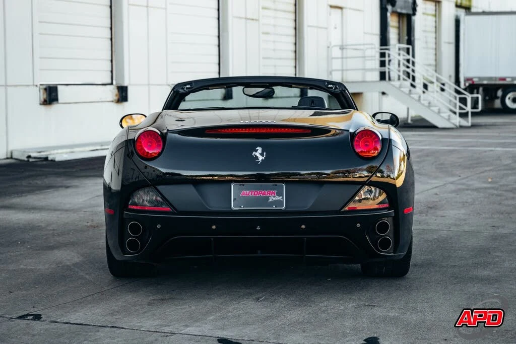 2014 Ferrari California - Image 17 of 31